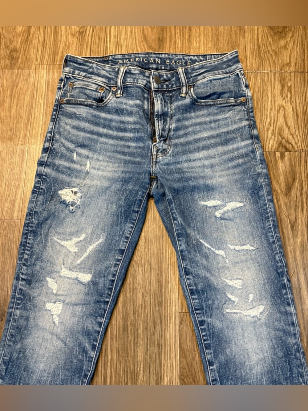 American Eagle Men's Faded Distressed Blue Slim  Jeans